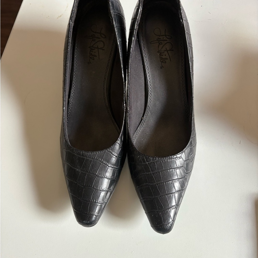 Life Stride Black Croc-Embossed Heels